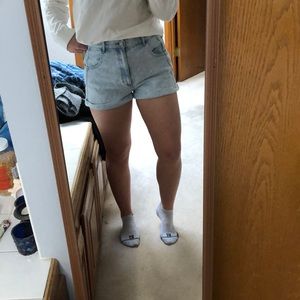 High waisted light jean shorts